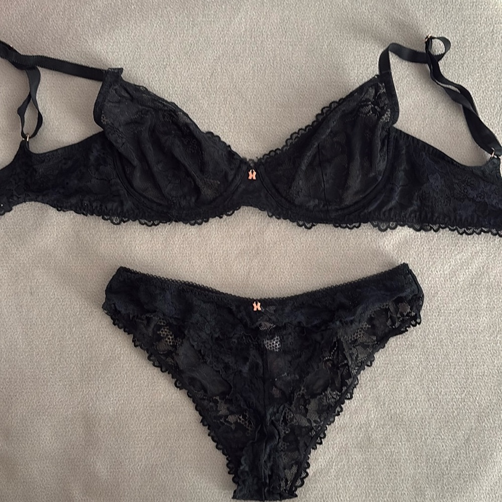 Savage Fenty unlined bra with matching panty